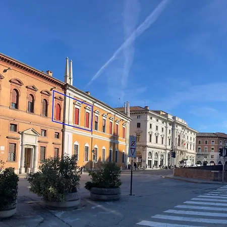 Largo Castello 페라라