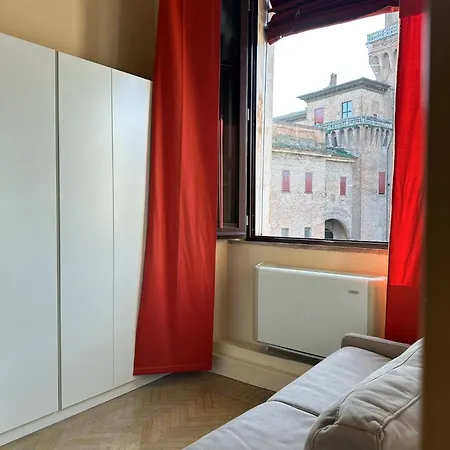 Largo Castello Ferrara