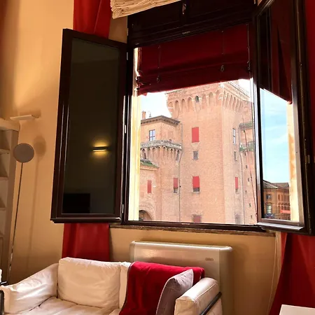 Largo Castello 페라라