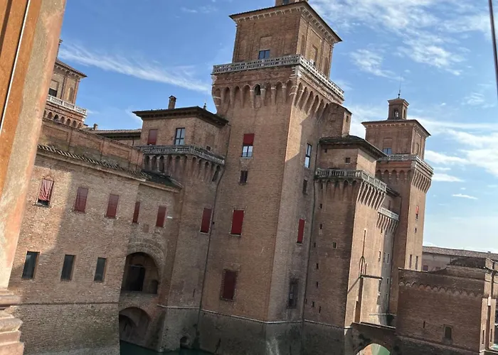 Largo Castello * Φεράρα